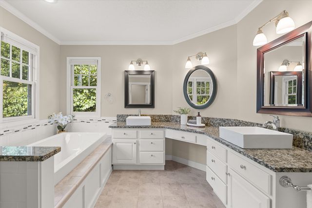 1200 DUNBAR DR, Columbia, MO 65203