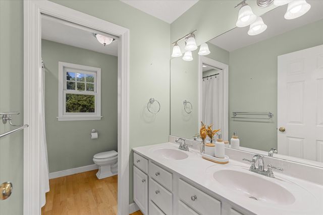 1200 DUNBAR DR, Columbia, MO 65203