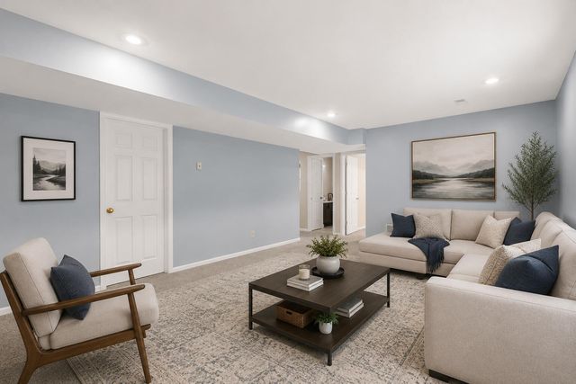 1200 DUNBAR DR, Columbia, MO 65203