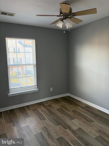 46 LISA DR, Newark, DE 19702