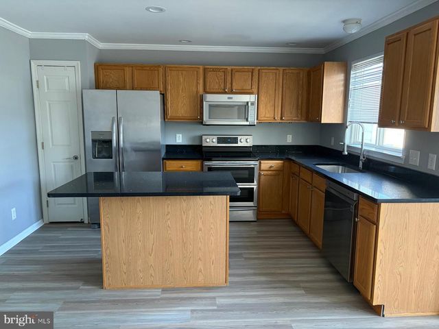 46 LISA DR, Newark, DE 19702