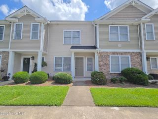 4136 Kittrell Farms Drive V7, Greenville, NC 27858