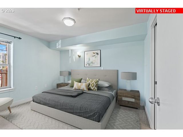 9817 Ne IRVING St 211, Portland, OR 97220