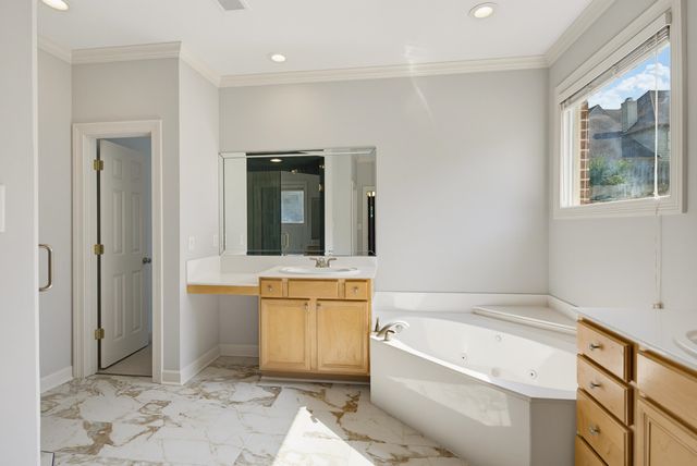 1817 LILES LN, Collierville, TN 38017