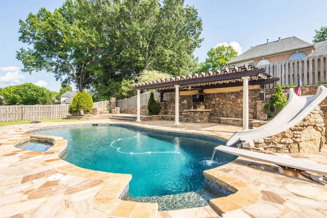 1817 LILES LN, Collierville, TN 38017