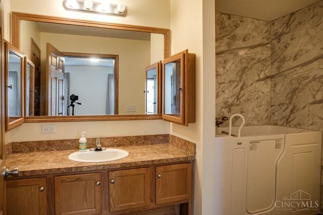 2168 St Rt 132, Goshen Twp, OH 45122