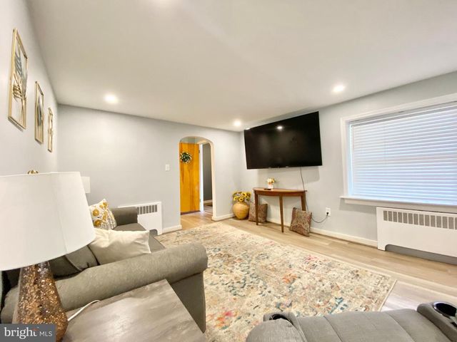4412 BLOOMFIELD AVE, Drexel Hill, PA 19026