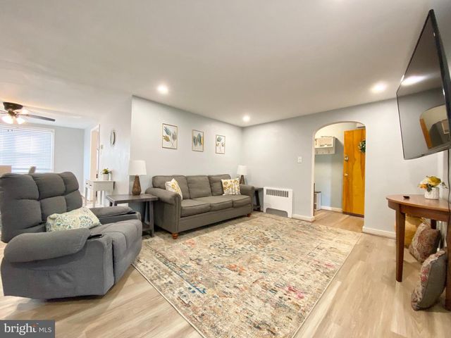 4412 BLOOMFIELD AVE, Drexel Hill, PA 19026
