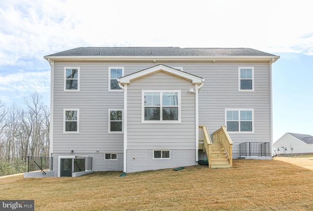 2212 MATTHEW LN, Fredericksburg, VA 22405