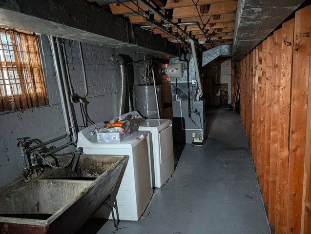 7935 S East End Avenue, Chicago, IL 60617