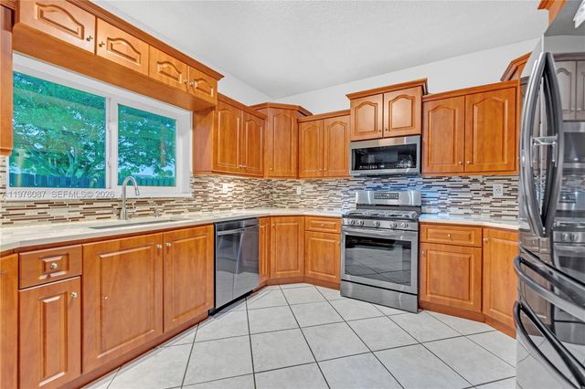 15255 SW 108th Ter, Miami, FL 33196