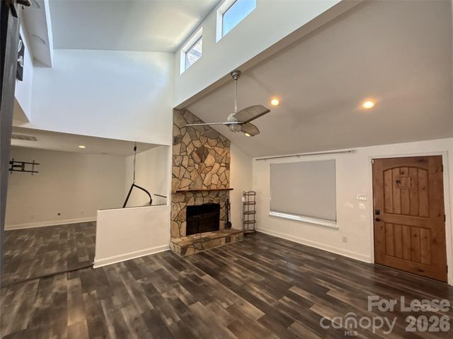 6814 Pence Road, Charlotte, NC 28215