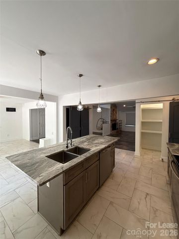 6814 Pence Road, Charlotte, NC 28215