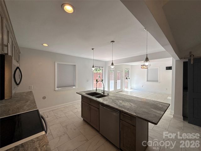 6814 Pence Road, Charlotte, NC 28215
