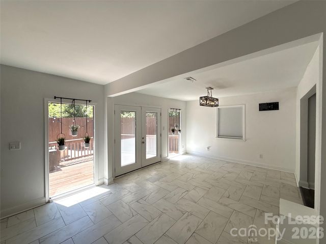 6814 Pence Road, Charlotte, NC 28215