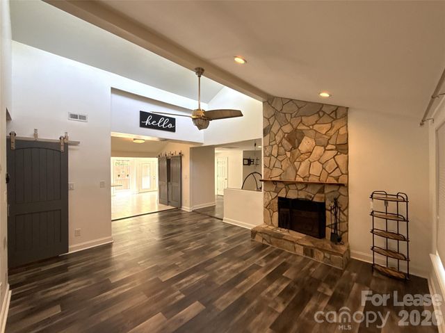 6814 Pence Road, Charlotte, NC 28215