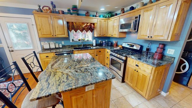 52 Bear Track Road, Andrews, NC 28901