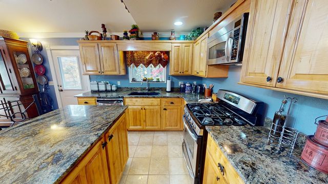 52 Bear Track Road, Andrews, NC 28901