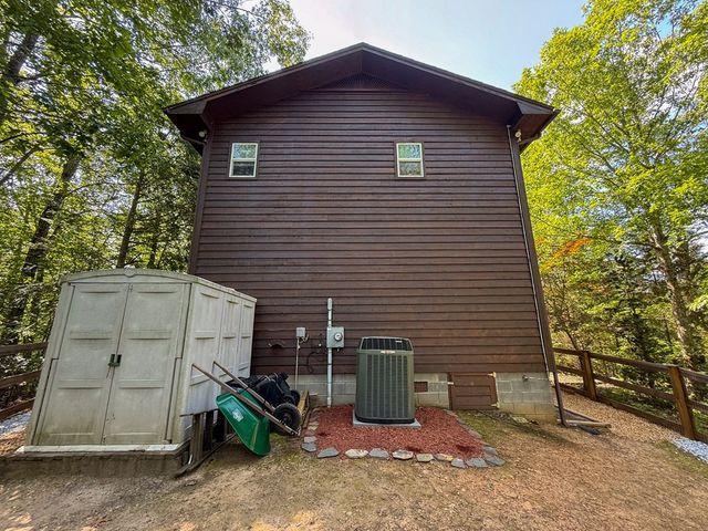 52 Bear Track Road, Andrews, NC 28901