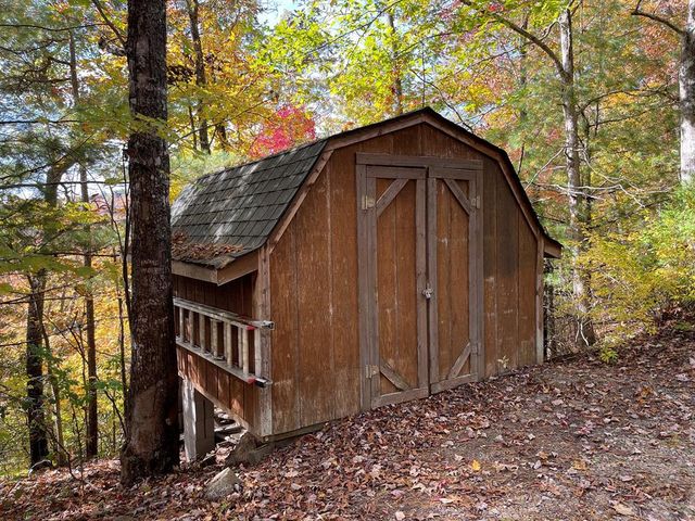 52 Bear Track Road, Andrews, NC 28901