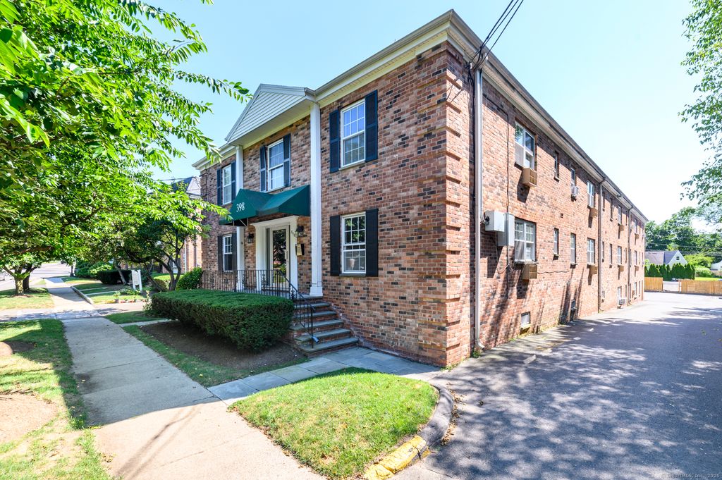 398 Courtland Avenue 13, Stamford, CT 06906