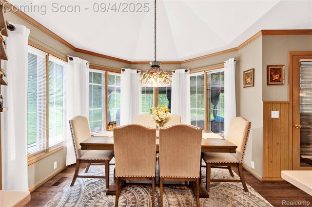 3952 Saint James Court, Shelby Charter Township, MI 48316