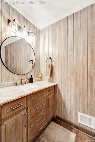 3952 Saint James Court, Shelby Charter Township, MI 48316