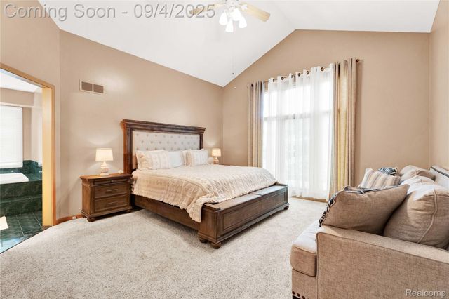 3952 Saint James Court, Shelby Charter Township, MI 48316