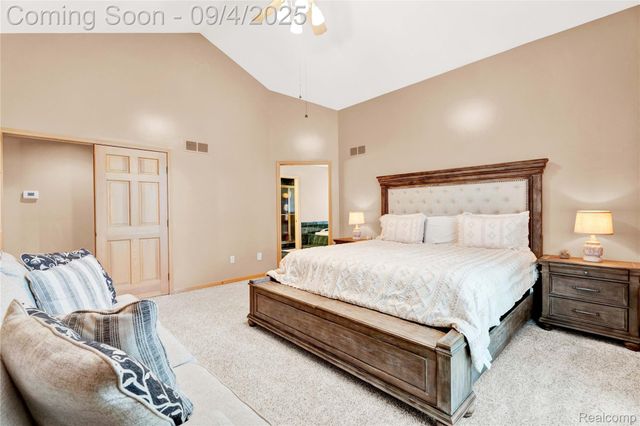 3952 Saint James Court, Shelby Charter Township, MI 48316