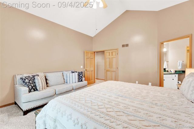 3952 Saint James Court, Shelby Charter Township, MI 48316