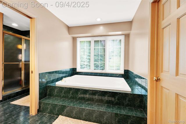 3952 Saint James Court, Shelby Charter Township, MI 48316