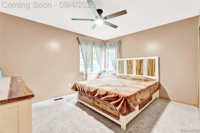 3952 Saint James Court, Shelby Charter Township, MI 48316