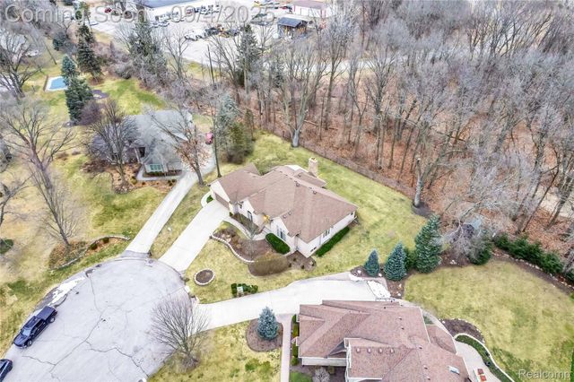 3952 Saint James Court, Shelby Charter Township, MI 48316