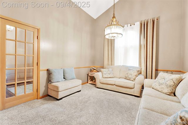 3952 Saint James Court, Shelby Charter Township, MI 48316