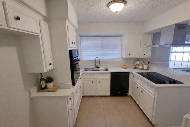 430 Eastwood Drive, Woodbranch, TX 77357