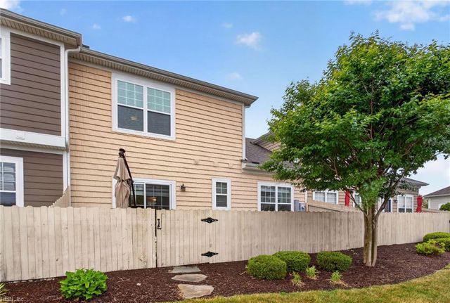 1951 Canning PL, Chesapeake, VA 23322