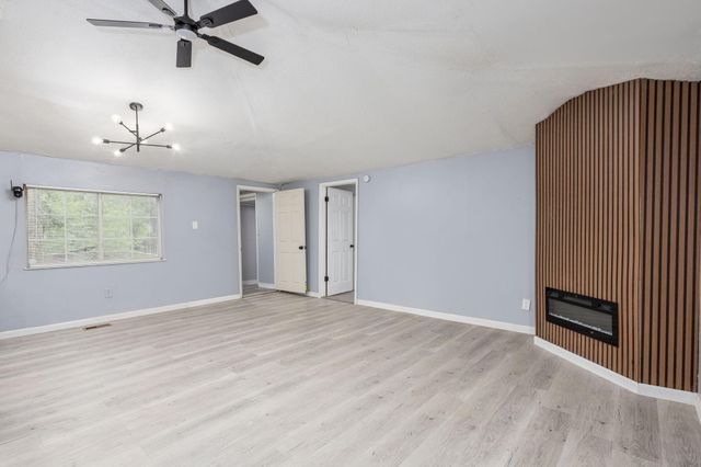 15641 Pickford, Detroit, MI 48235