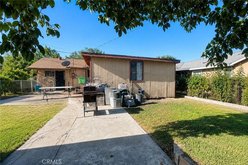 Image 7 of property listing at 15827 Juarez, Irwindale, CA 91706