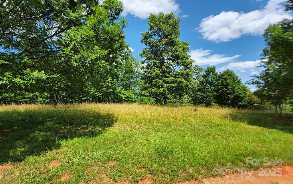 00 Mountain Parkway 52, Mill Spring, NC 28756