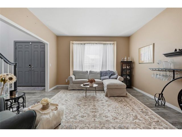768 Huntington Pl, Highlands Ranch, CO 80126