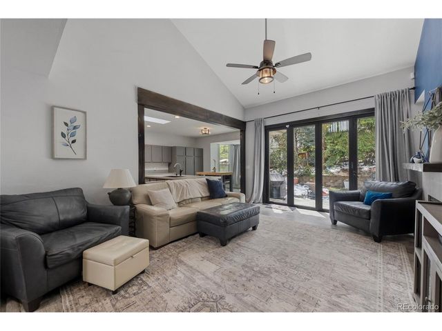 768 Huntington Pl, Highlands Ranch, CO 80126