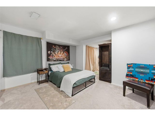 768 Huntington Pl, Highlands Ranch, CO 80126