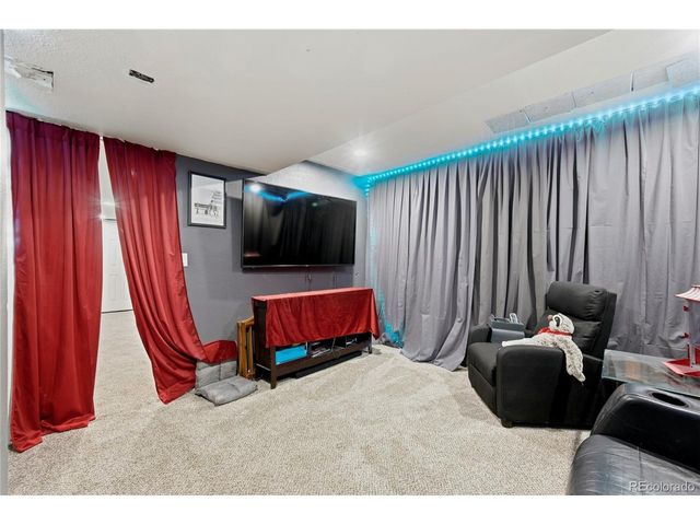768 Huntington Pl, Highlands Ranch, CO 80126