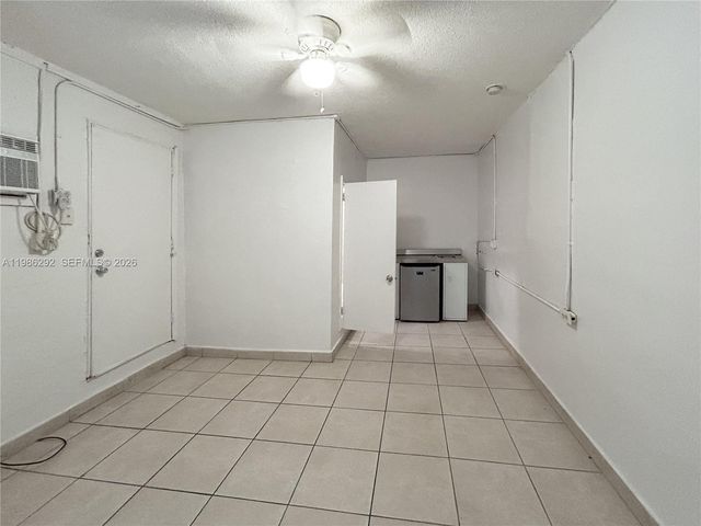1079 NW 112th Ter 2, Miami, FL 33168
