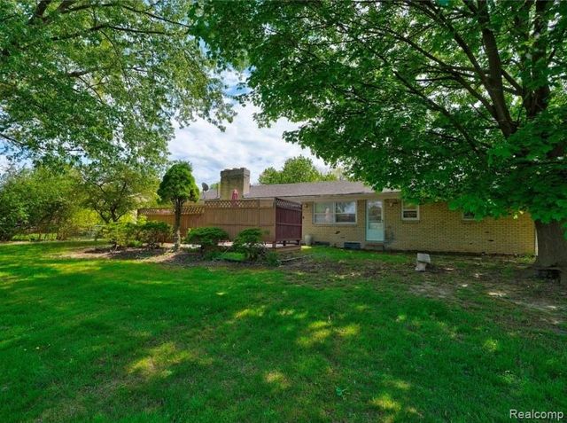 1321 Wagon Wheel Lane, Grand Blanc, MI 48439