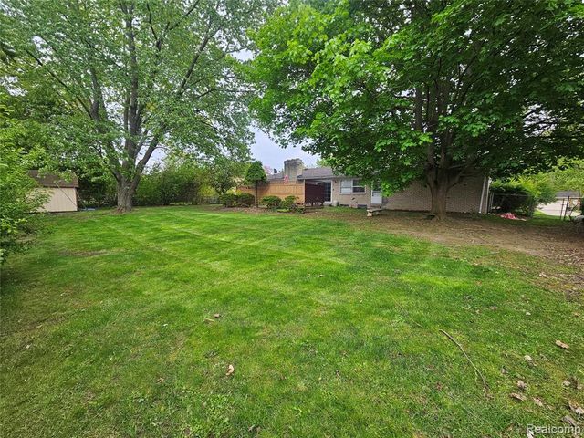 1321 Wagon Wheel Lane, Grand Blanc, MI 48439