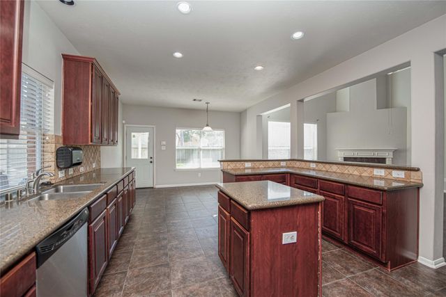 3118 Rosholt Drive, Spring, TX 77386