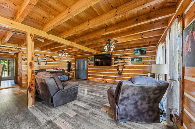 13546 Campbellsville Rd, Lynnville, TN 38472