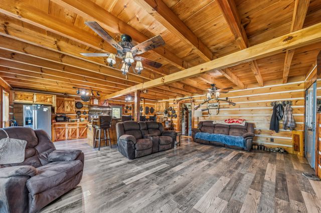 13546 Campbellsville Rd, Lynnville, TN 38472