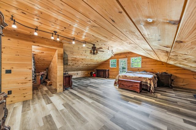 13546 Campbellsville Rd, Lynnville, TN 38472